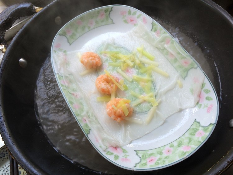 虾仁生菜肠粉步骤8