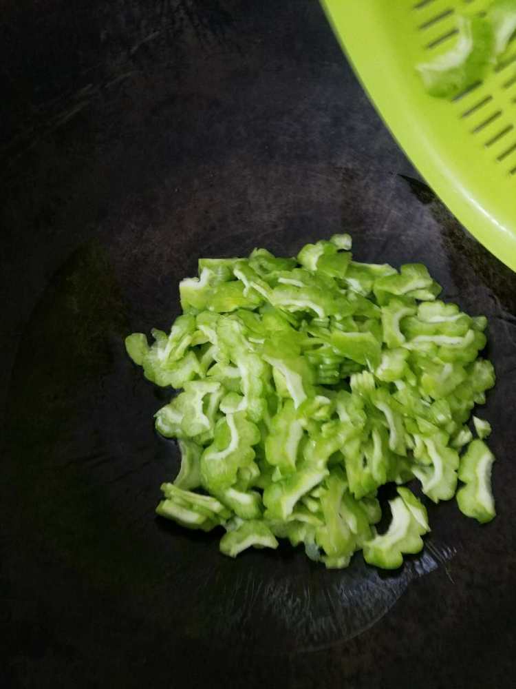 苦瓜煎鸡蛋步骤5
