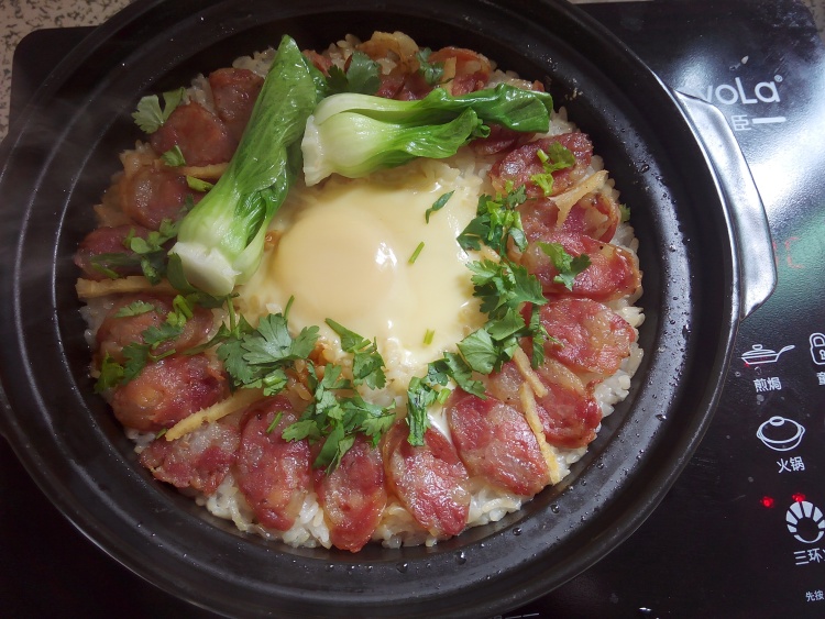 腊肠窝蛋煲仔饭步骤8