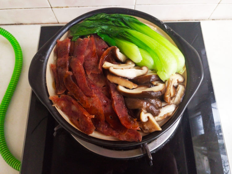 风干肠煲仔饭步骤14