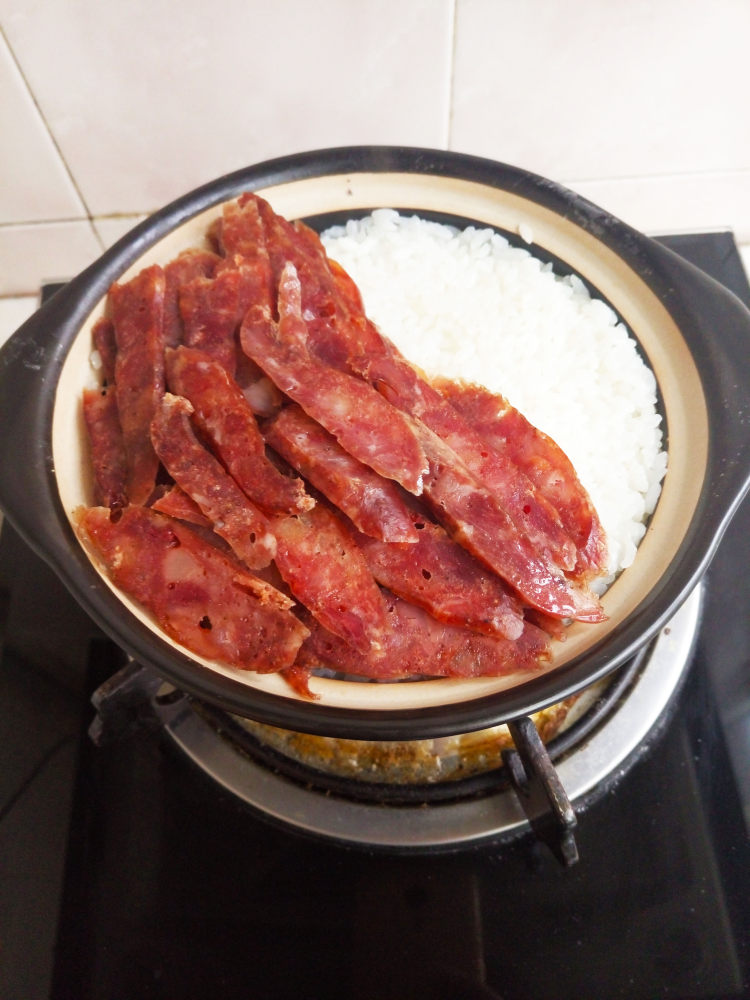 风干肠煲仔饭步骤13
