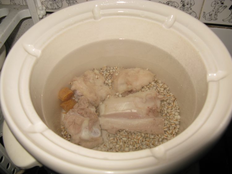 冬瓜薏米猪大骨汤步骤4