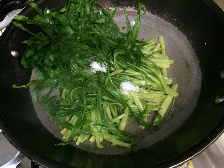 清炒通心菜步骤12