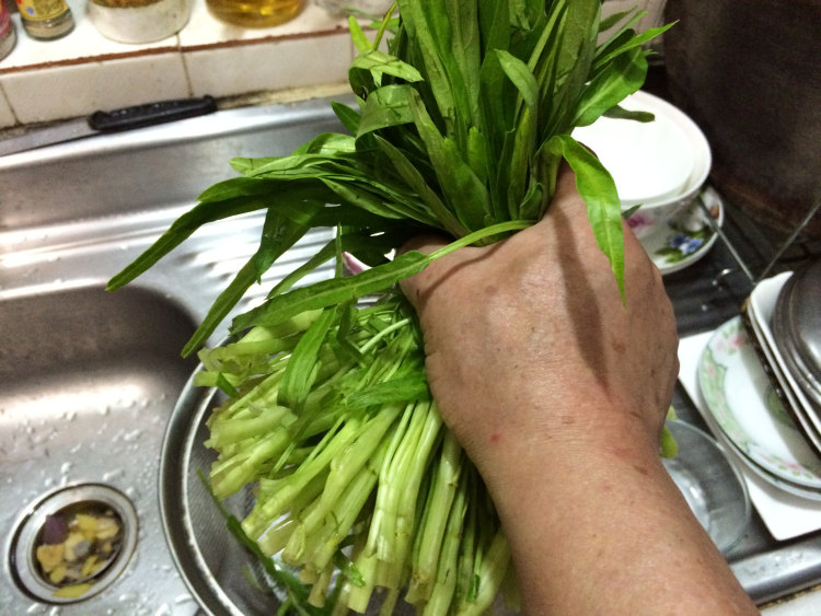 清炒通心菜步骤8