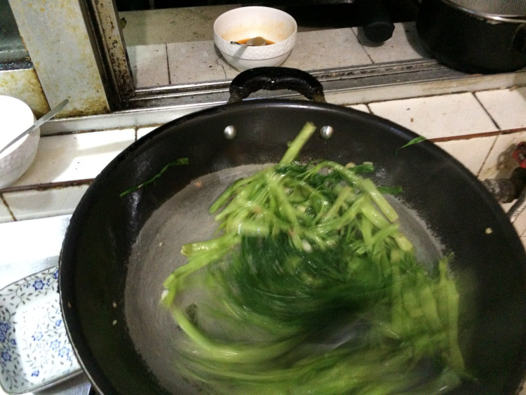 清炒通心菜步骤13