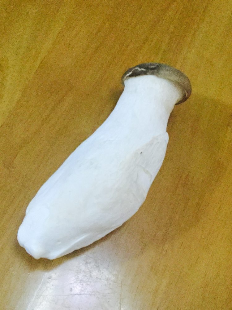 杏鲍菇炒瘦肉步骤2