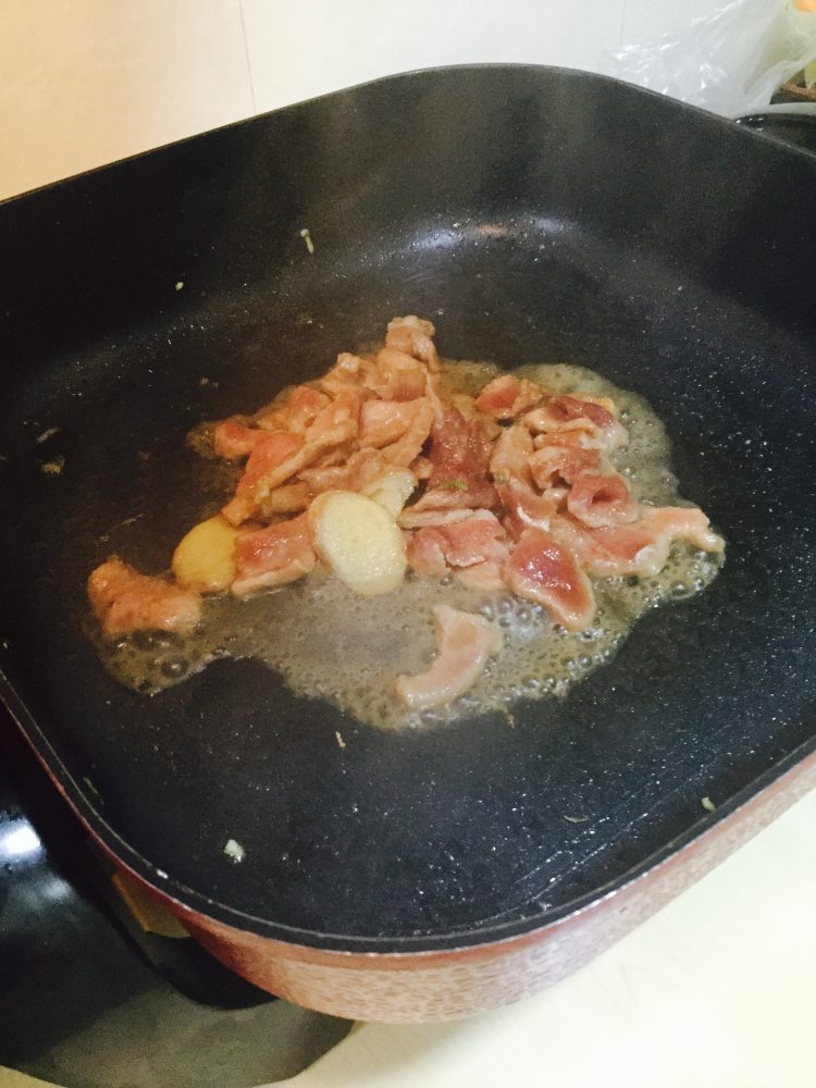 杏鲍菇炒瘦肉步骤6