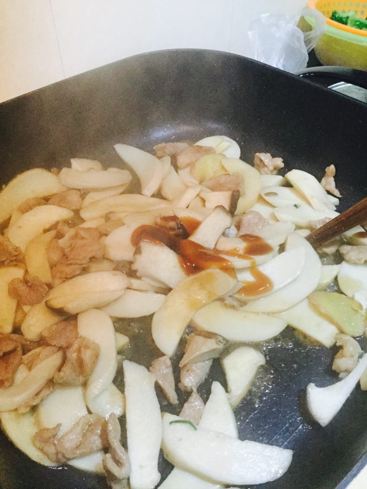 杏鲍菇炒瘦肉步骤10