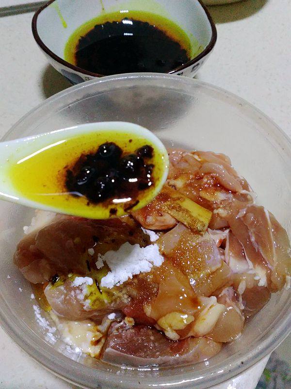 咖喱油土豆鸡腿肉步骤3