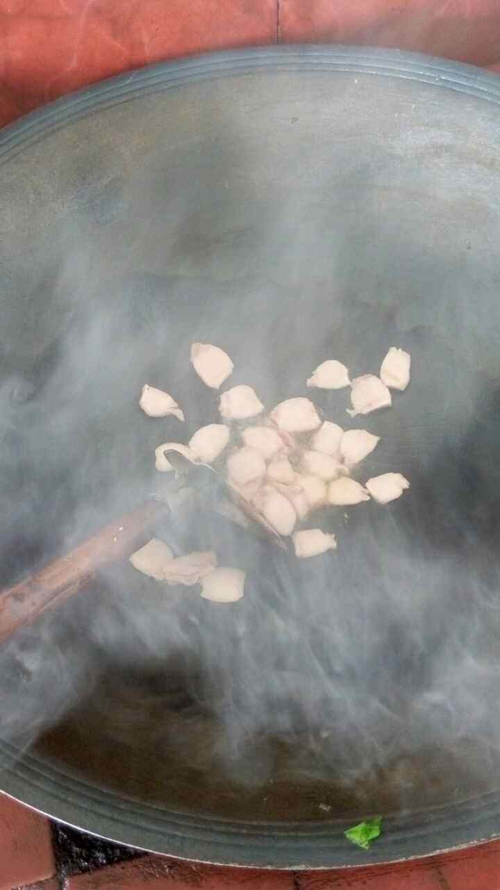 五花肉炒富笋步骤4