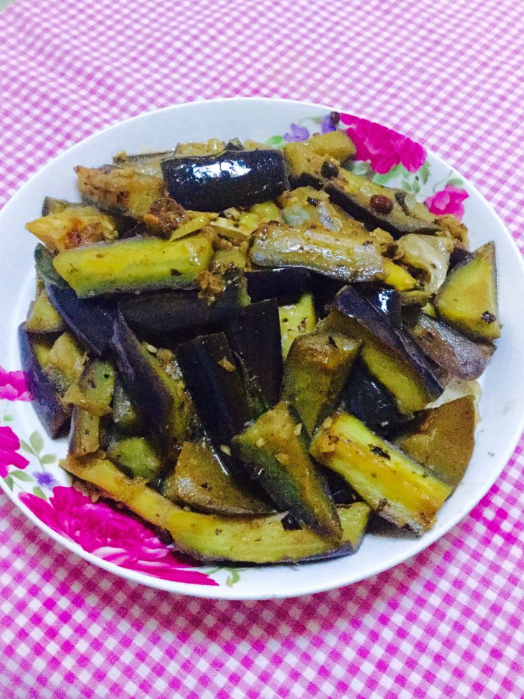咸鱼焖茄子步骤11