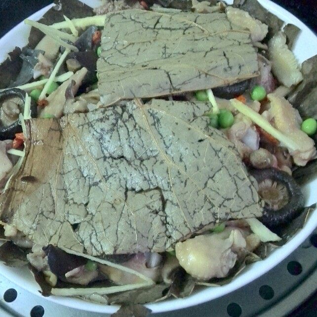 荷叶冬菇蒸鸡步骤9