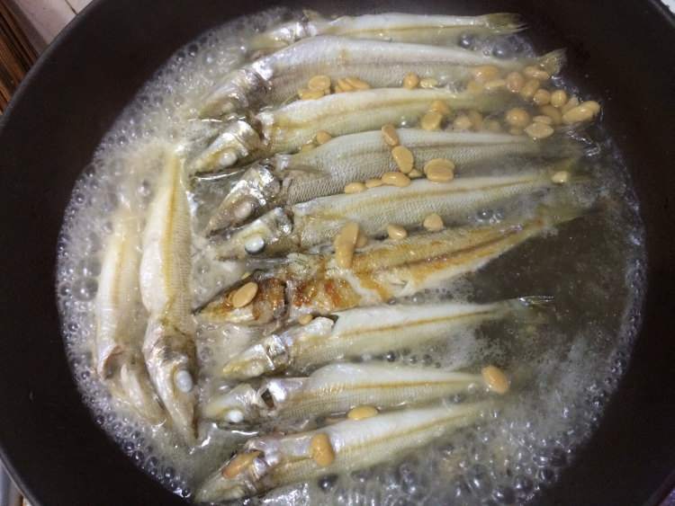 豆酱水煮沙尖鱼步骤9