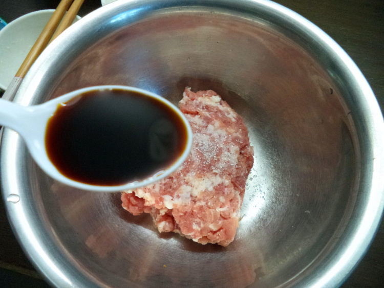 银鱼蒸肉饼步骤3