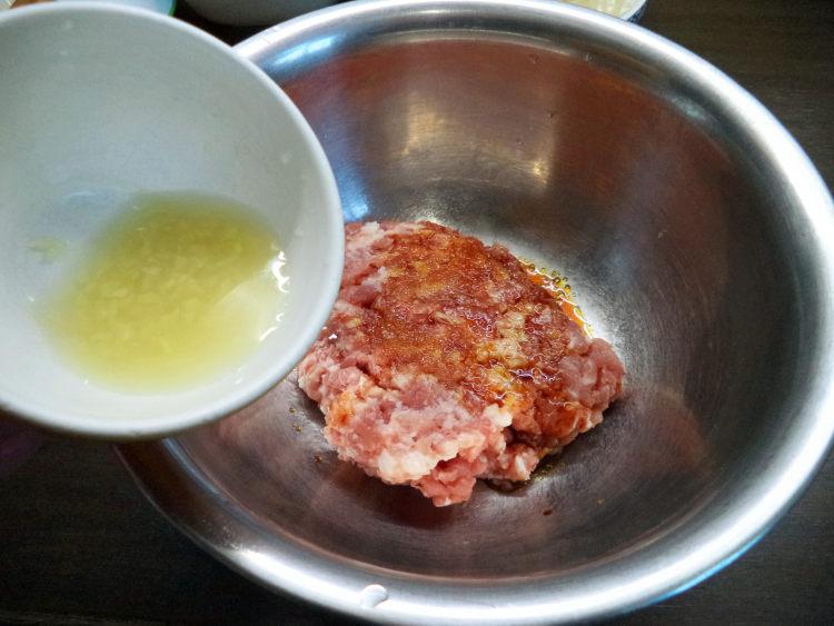 银鱼蒸肉饼步骤5