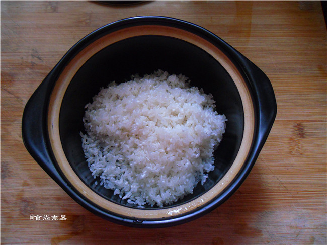 三拼腊味煲仔饭步骤3