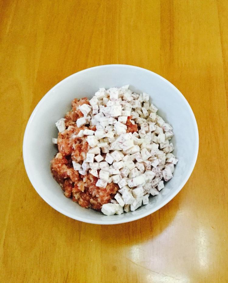 蒸香芋肉饼步骤3