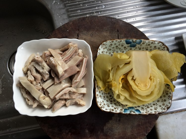 潮州咸菜浸猪肚步骤2