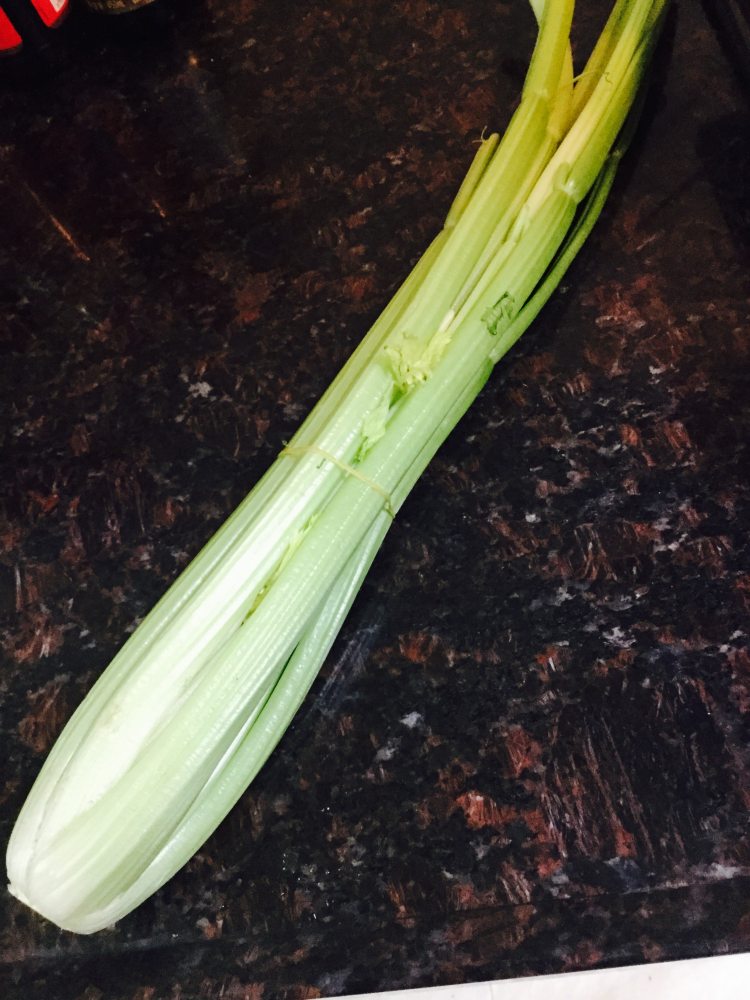 西芹炒鸡胗步骤3