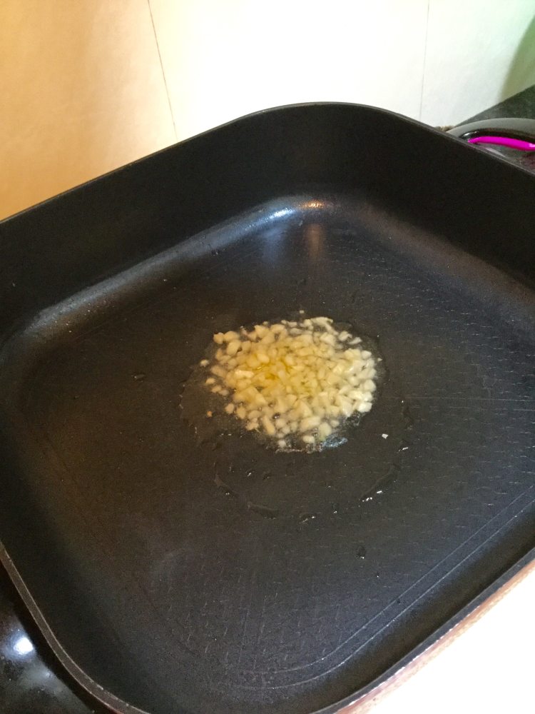 鱼蛋炒青瓜步骤5