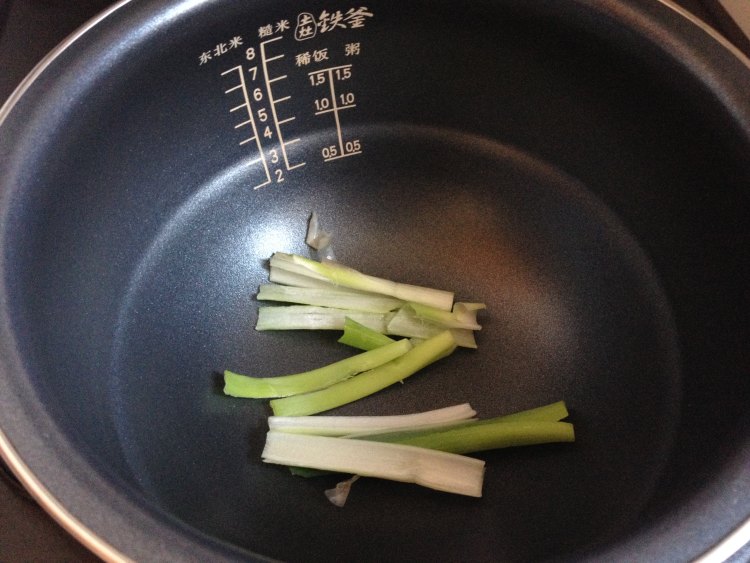 手撕三黄鸡（电饭锅版步骤6