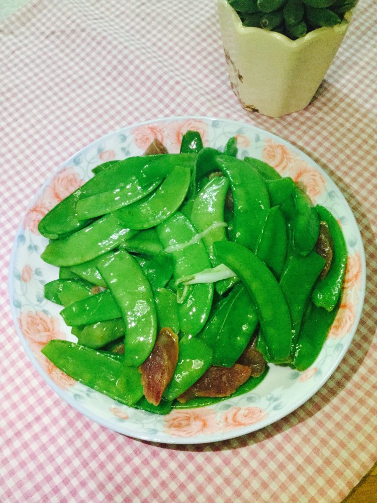 腊肠炒兰豆步骤11