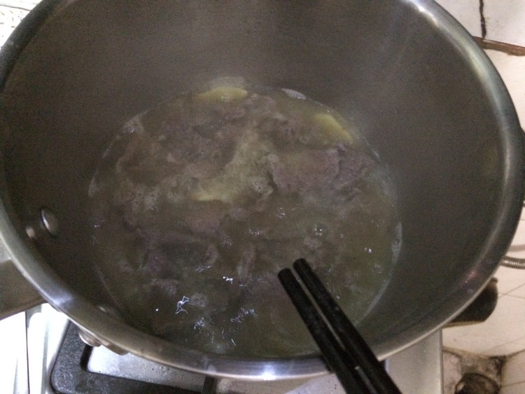 菠菜牛肉汤步骤6