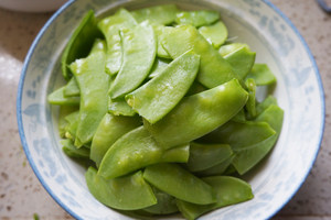 杂蔬炒腊肉步骤3