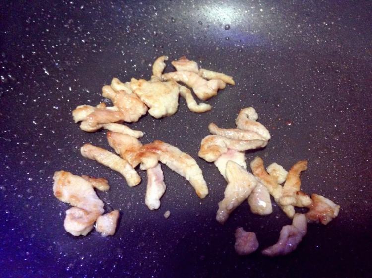 肉片腊味煲仔饭步骤5