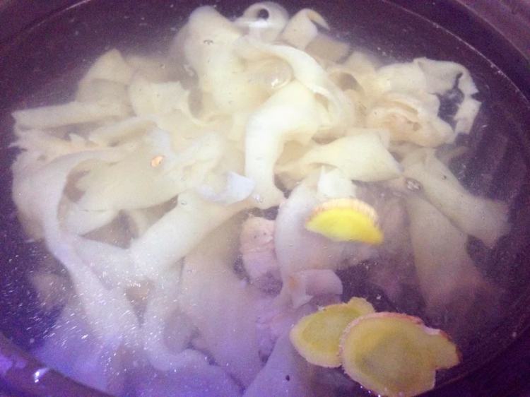 龙骨花胶汤步骤8
