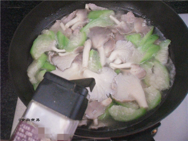 平菇水瓜汤步骤9