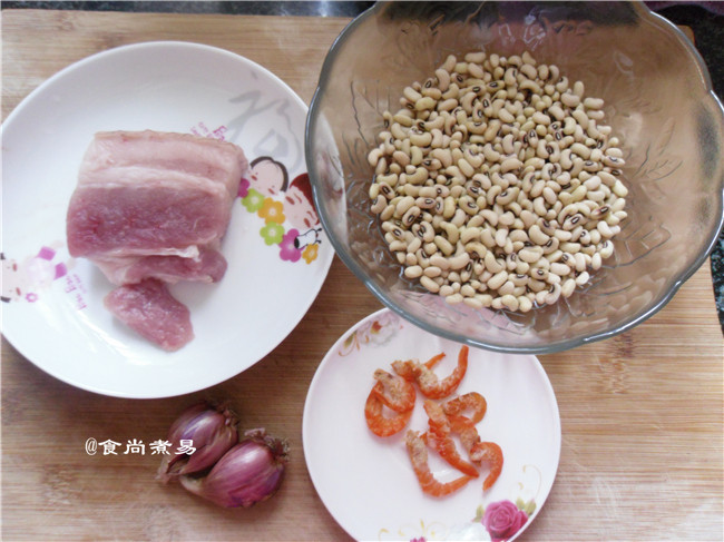 虾仁眉豆步骤1