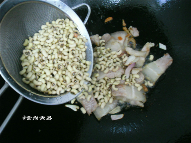 虾仁眉豆步骤5
