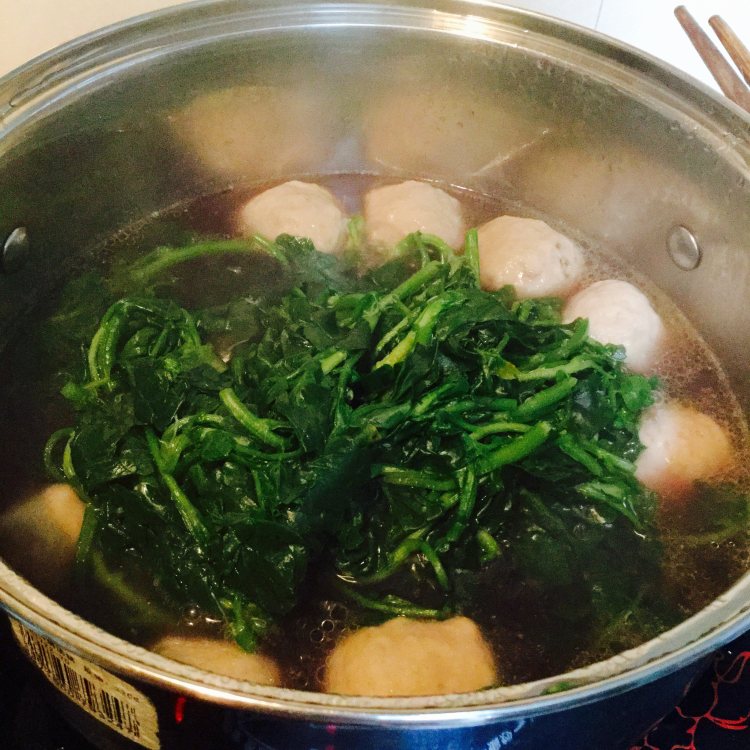 西洋菜肉丸汤步骤6