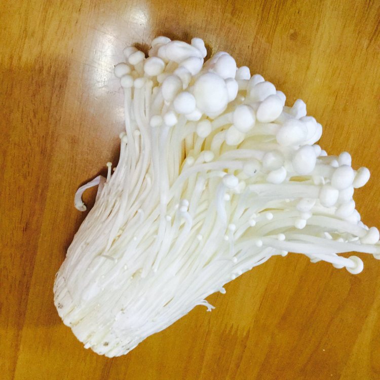 肉片金针菇步骤1