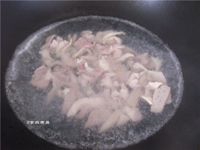 枸杞叶猪杂汤河粉步骤5