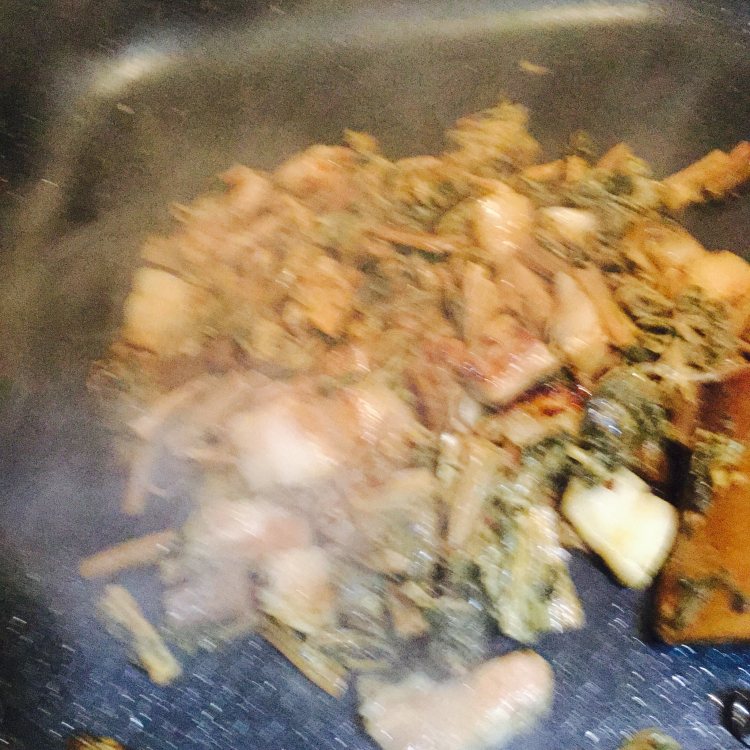 菜干焖猪肉步骤5