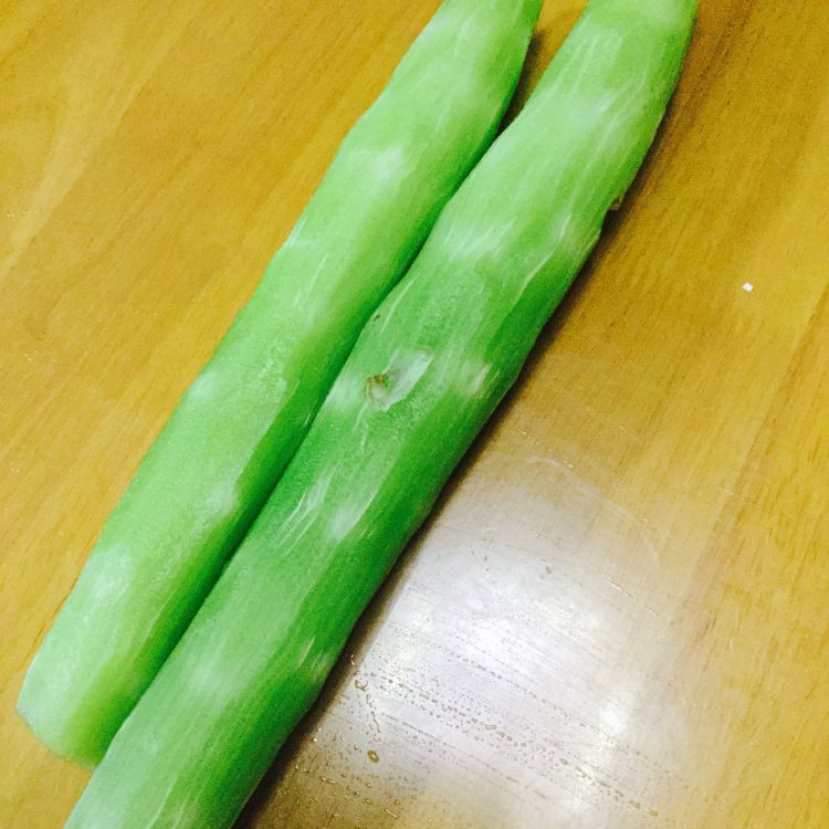 莴笋炒肾球步骤2