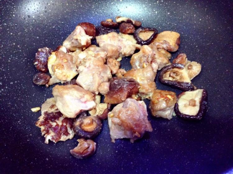 香菇排骨煲仔饭步骤12