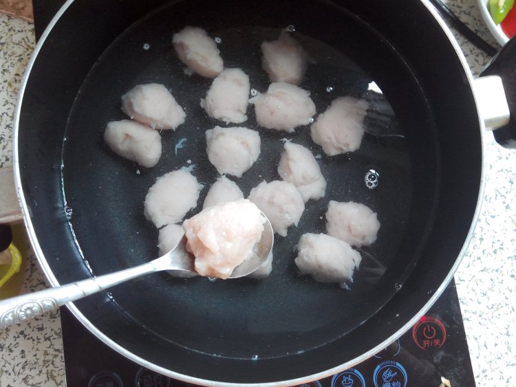 清汤鱼圆步骤6