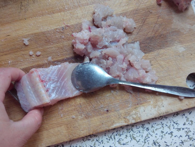 清汤鱼圆步骤2
