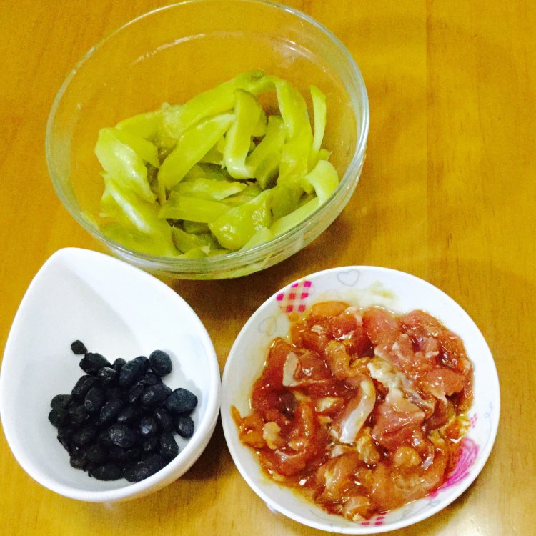 瘦肉炒榨菜步骤1