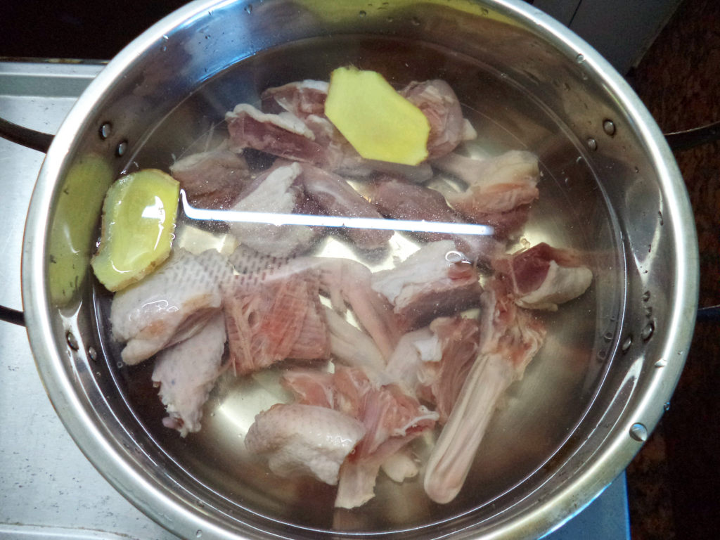 莲藕老鸭汤步骤2