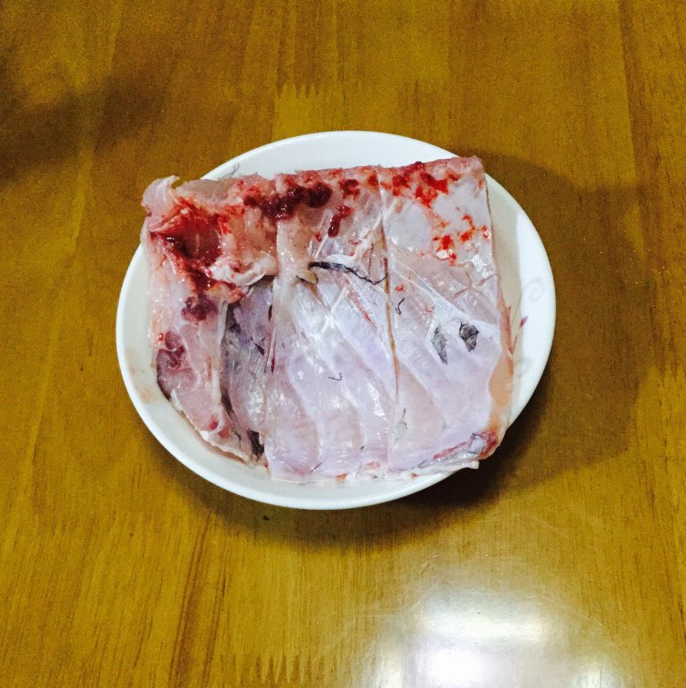 芋蒙干焖鱼腩步骤2