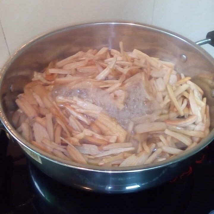 芋蒙干焖鱼腩步骤8