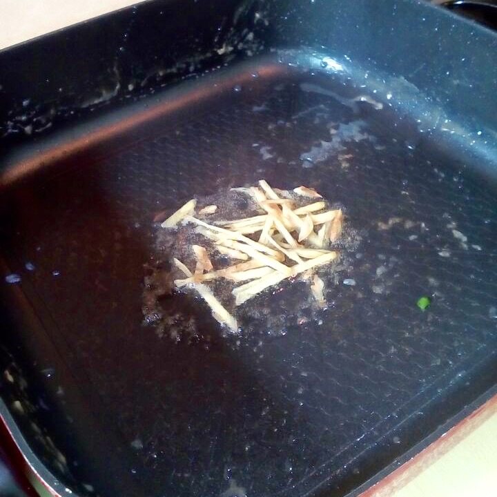 芋蒙干焖鱼腩步骤10