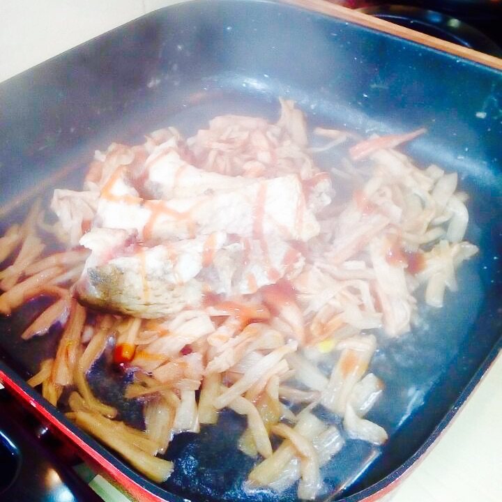 芋蒙干焖鱼腩步骤13