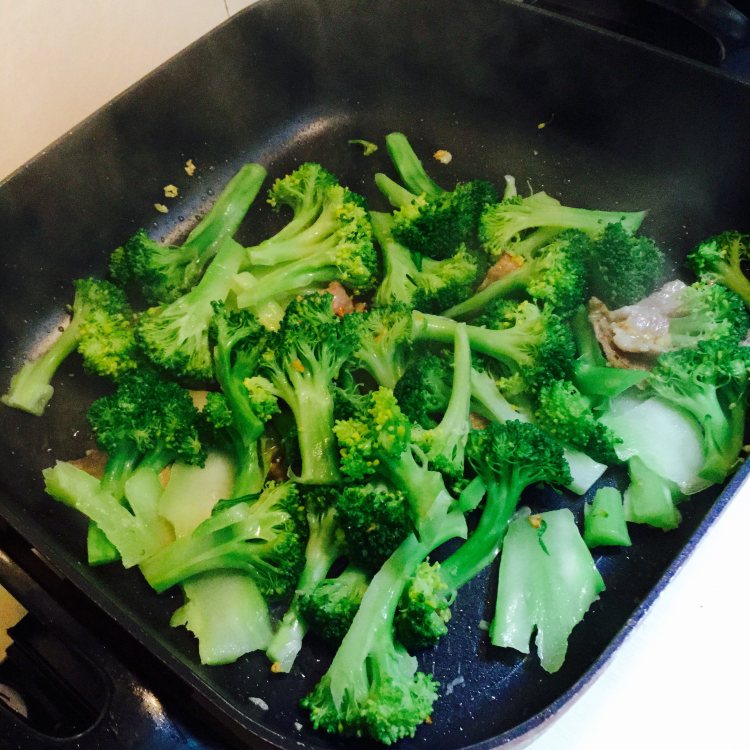 肉片炒西兰花步骤12