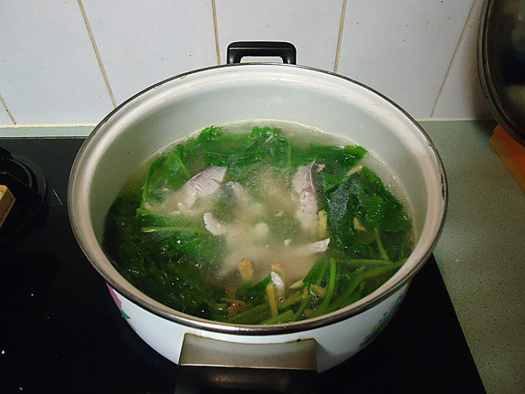 鱼片芥菜汤河粉步骤5
