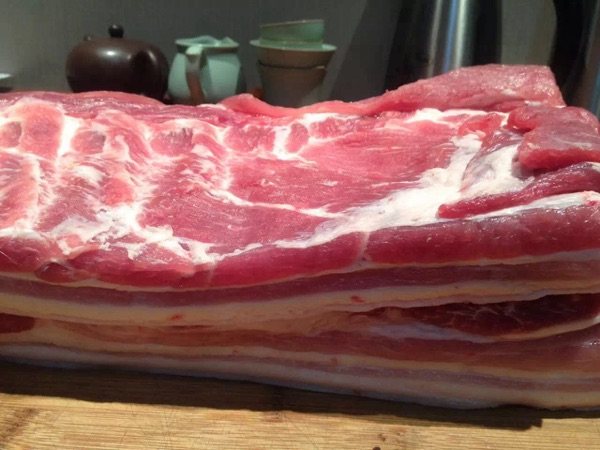 梅菜扣肉步骤1